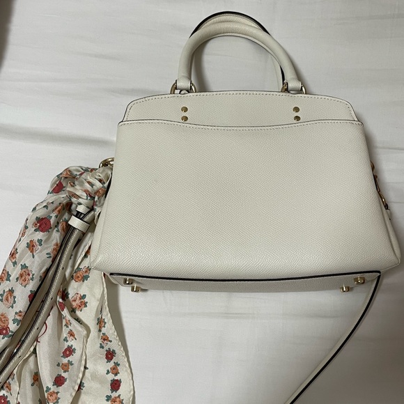 Coach bag with scarf - Picture 4 of 4